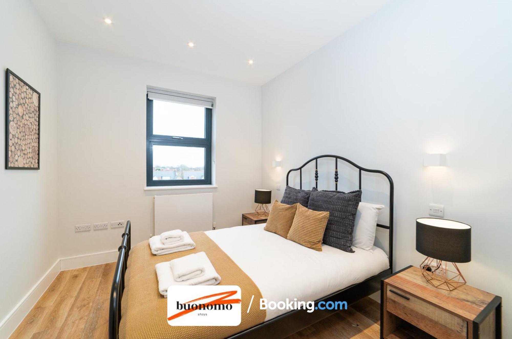 Two Bedroom Apartment At Buonomo Stays Short Lets & Serviced Accommodation Close To Wimbledon Tennis Courts لندن المظهر الخارجي الصورة